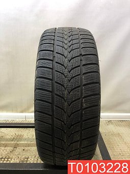 Minerva FrostTrack UHP 215/45 R18 93V 