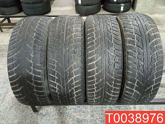 Kumho I'Zen RV Asymmetric 235/65 R17 108Q 