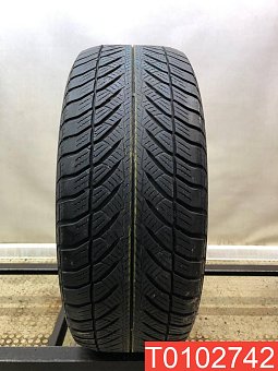 Goodyear UltraGrip 8 Performance 225/55 R17 97H 