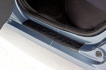 Накладки на внутренние пороги дверей (4шт) для Renault Logan (2010-2013)