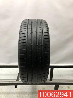Pirelli P Zero PZ4 235/35 R19 91Y 